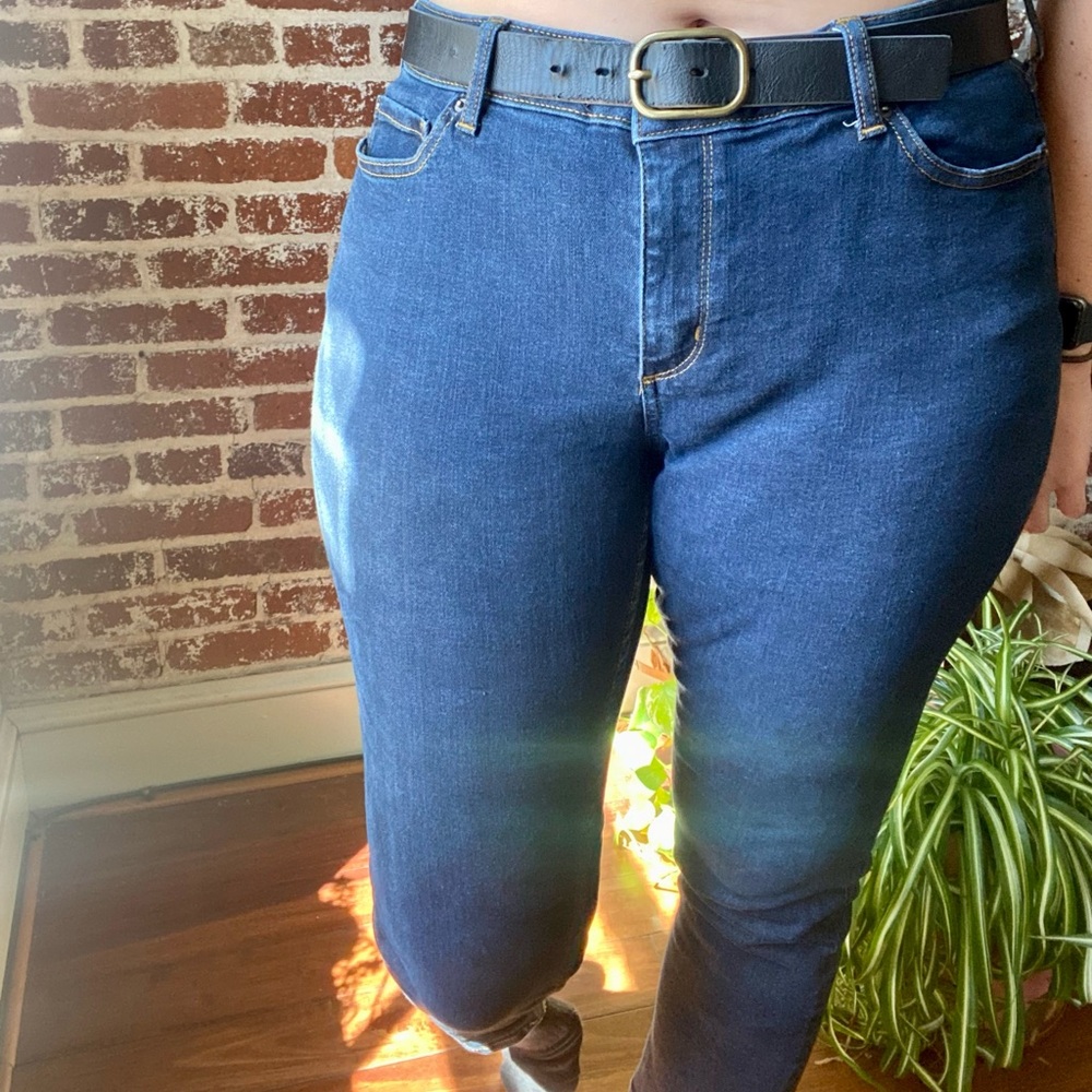 G.H. Bass Co. mid-rise, dark wash straight leg jeans - Picture 2 of 9